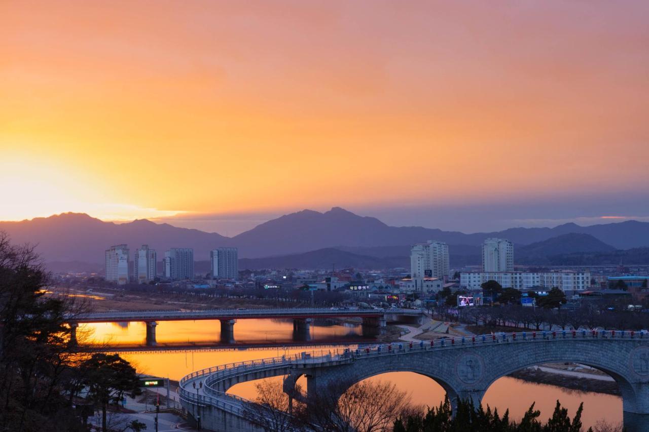منتجع كنسينجتون جيريسان نامون Namwon المظهر الخارجي الصورة